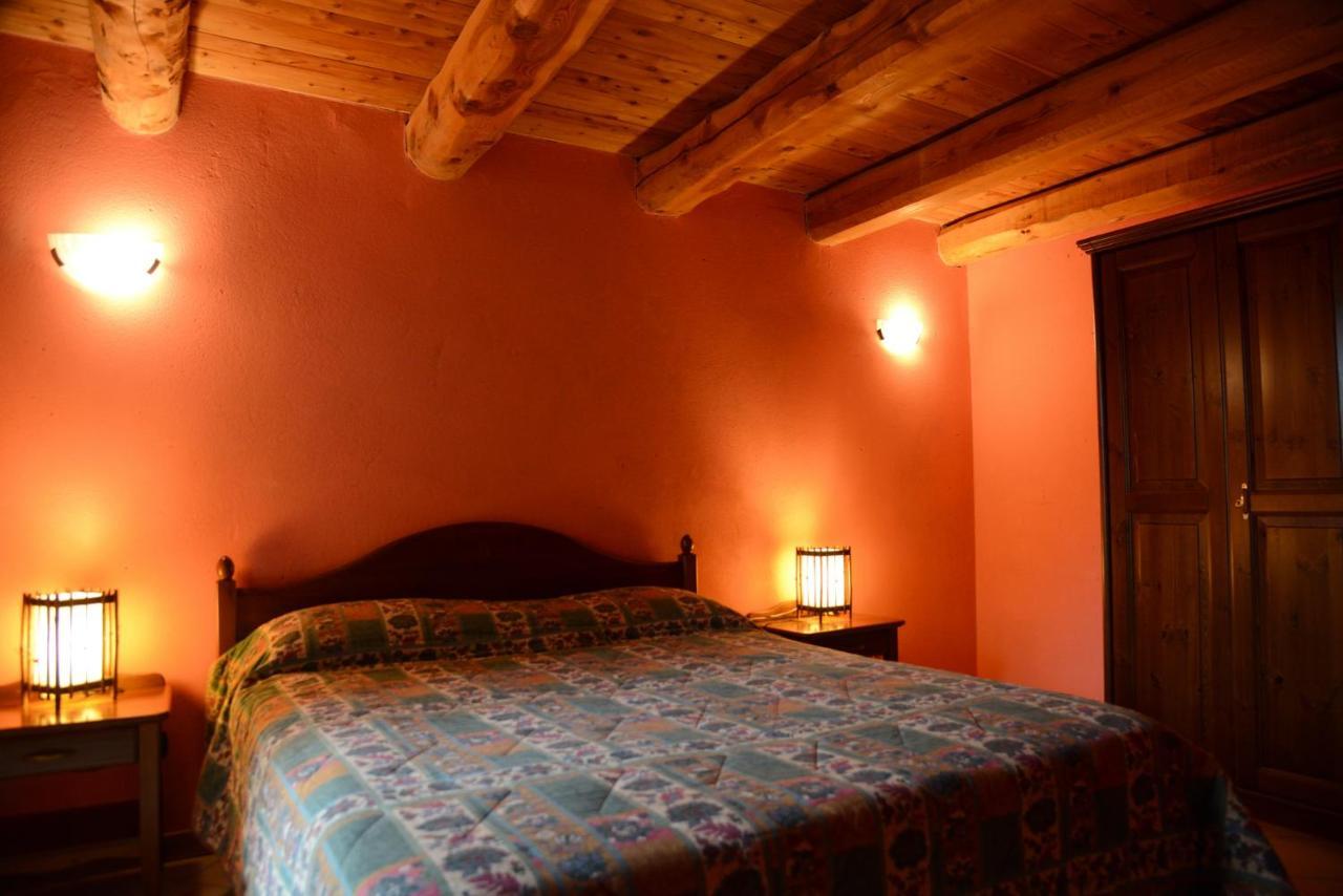 Albergo Diffuso La Marmu Osteria Della Croce Bianca Marmora Exterior foto